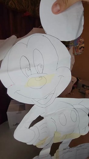 Mickey Mouse number 1 piñata 🐭🥰🥹 #fyp #foryou #parati #kandepiñatas #mickeymouse #clubhouse #mickey #piñatascreativas #piñatasmexicanas #piñatasartesanales #piñataspersonalizadas #papelcrepe #papelcolibri #viral #evento #decoracion #emprendedora #creadora #fiesta #party #kidsparty #fiestainfantil #candy #dulces #minipiñatas #dulceros #mexicana #mexico #zacatecas #mexicanpride #smallbusiness #latinaowned