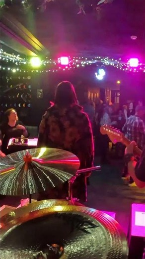Ponte Carlo sings Wanted Dead or Alive! 🔊 CLONES Live