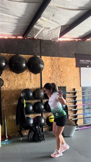 Walking Lunges With Trunk Rotation PVC