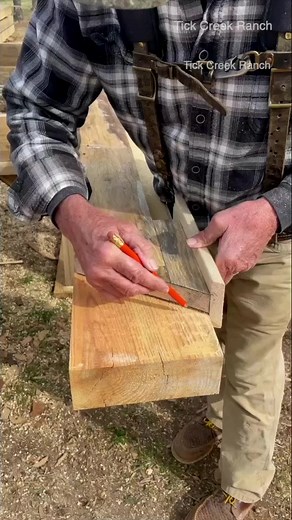21K views · 426 reactions | Installing Rafters #fb #fbreels #fbreelsviral #country #hardwork #countrylife #fbreelsvideo #homebuild #timberframehomes #diy #woodwork #woodworking | Tick Creek Ranch | Facebook