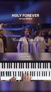 🔴 Les 05 substitutions préférées des maestros américains du piano gospel (Une petite leçon qui peut transformer ta manière de jouer) La première fois que tu écoutes un maestro américain, tu as l’impression qu’il joue la même progression que toi… jusqu’à ce qu’il appuie sur un accord, un seul, et soudain : tout devient plus riche, plus coloré, plus profond. Ce “secret”, ce n’est pas de la magie. Ce sont les substitutions. Les maestros américains ne jouent jamais les accords “tels quels” sont . I
