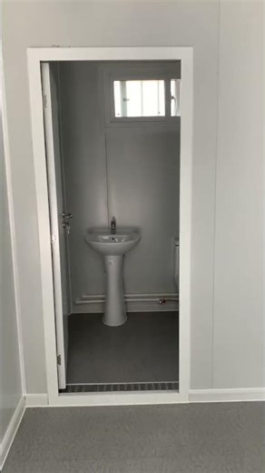 How to easily and quickly assemble an 18-square-meter container house, full functionality.