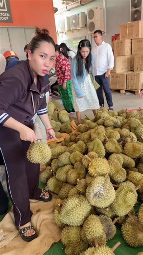 វីដេអូ​របស់ ហាងចំការខ្មែរ ផ្លែឈើខ្មែរ (@khmer.farm.khmer.fruits) ជាមួយ original sound - ហាងចំការខ្មែរ ផ្លែឈើខ្មែរ