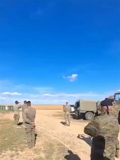 Spanish paratroopers destroyed a €600,000 armored vehicle during an exerciseDuring an airdrop of a URO VAMTAC from an aircraft, a rigging error occurred — the vehicle detached from the line and fell from a height of about 300 meters.The incident involved the BRIPAC parachute brigade. The vehicle is unlikely to be repairable.