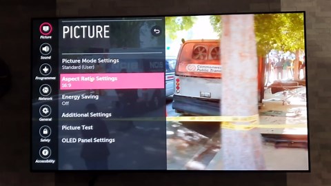 LG B8 OLED 9 Month Burn-In and Vertical Banding Test Any More Dead Pixels?