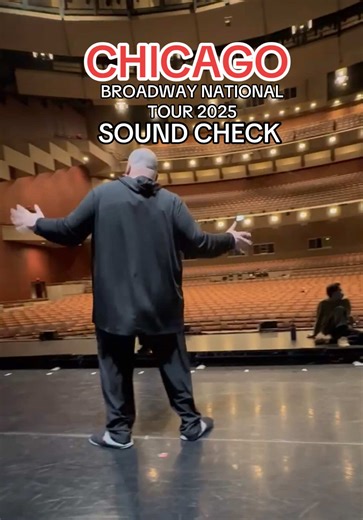 SOUND CHECK! First show back after 4 weeks off! Shaking that rust off with a strong mark in slippers 😂 @chicagotour #actorslife #theaterkid #chicagoontour #nationaltour #soundcheck