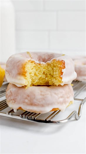 Emily | My Messy Kitchen | I love donuts, especially making them at home, & these Glazed Lemon Cake Donuts mayyyy just be my favorite 😍 soft tender lemon cake donuts... | Instagram