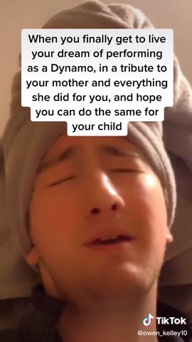 Amanda Seyfried Tribute Performance as a Dynamo | Singing Mother-Daughter Love