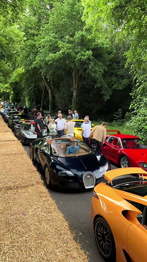 Convoy of £100m Incredible Cars: Ferrari, Bugatti, Aston Martin, Koenigsegg