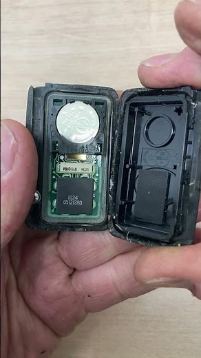 Toyota smart key battery change -EASY DIY #automobile #remotebattery #remotecontrol #problemfix