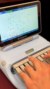 This is how I take notes as a court reporter 📝🧐 | UNILAD Tech