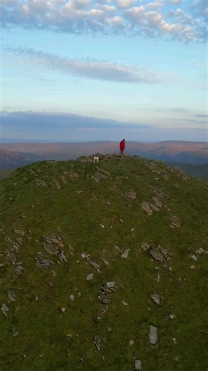 Where Catstye Cam is Region: Eastern Fells, Lake District, England � Mud and Routes 1 Nearest village: Glenridding (at the south end of Ullswater) Summit height: 890 m OS grid reference (summit): NY 348 158 Lat/Long (WGS84): 54.533388, -3.009106 It’s the distinctive “pyramid” fell above Red Tarn, linked into the main ridge by Swirral Edge. Route from Glenridding to Catstye Cam (straightforward “via Red Tarn” line) This is the common, easy-to-follow way up (then you can return the same way if you