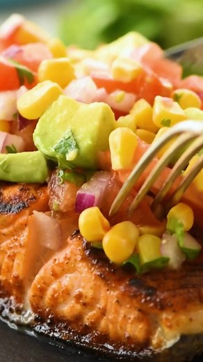 Grilled Salmon with Avocado Salsa takes just 20 minutes to make and is so delicious! Recipe: https://therecipecritic.com/grilled-salmon-avocado-salsa/ | Tried and True Recipes
