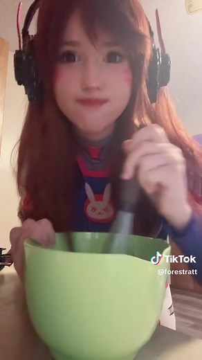 D.Va Cosplay Tutorial for Overwatch Fans