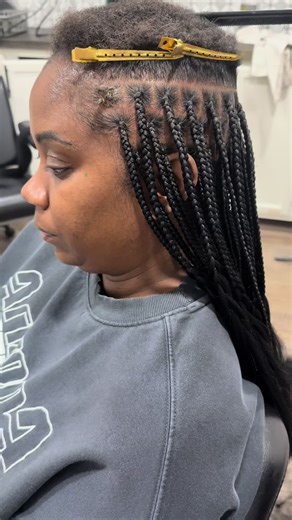 Short Hair Braiding Techniques: Traditional Box Braids