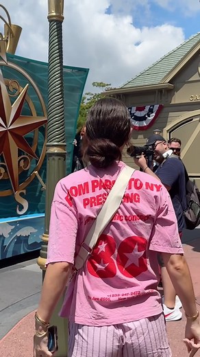 50K views · 1.6K reactions | I'm BEST FRIENDS with a DISNEY PRINCESS  #Disney #DisneyWorld #disneyprincess #disneyparks #DisneyMagic | Hannah Schibi | Facebook