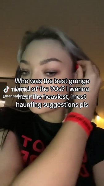 Exploring the Best Grunge Band of the 90s: Soundgarden