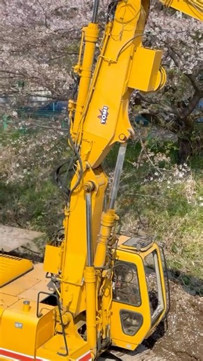 Hiroshi Imamura | 🌸東京テクノ株式会社🌸 【PVE2308SHによるシートパイル引抜施工】 日立RX2000とPVE2308SH（超高周波バイブロ）を使用し、シートパイルの安全かつ確実な引抜作業を実施しました。 確かな技術と豊富な実績で、現場に最適な施工をお届けします。... | Instagram