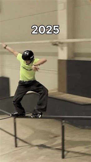 Илья Савосин роллер 🛼 rollerblader on Instagram: "ALWAYS CHANGE🤯 #tricks #blading #roces #skate #extremesports"