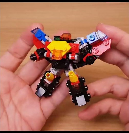 Less than 80 brick parts! LEGO brick GaoGaiGar MOC?! Super Aslan #LEGO #transformers #animation