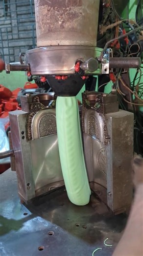 Amazing method of making plastic bank #amazingwork #making #plastic #bank #factory_making_video