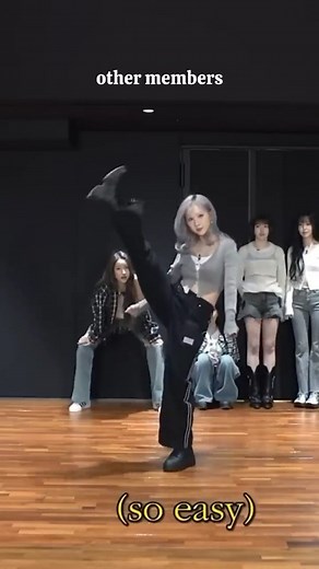 BUDDY loves Gfriend on Instagram: "things as they are, Sowon was born to be a leader😅😂🤷🏻‍♀️ 🏷️Tags🏷️ #SeasonofMemories #GFRIEND #여자친구 #BIGHITLABELSFAMILY #OUIENTERTAINMENT #BILLENTERTAINMENT #BIGPLANETMADE #VIVIZ #비비지 #소원 #sowon #예린 #yerin #eunha #은하 #유주 #yuju #sinb #신비 #umji #엄지"