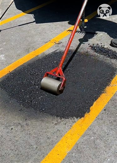 This is how asphalt is repaired Partner: lifetimedrivewaysinc IG: https://www.instagram.com/lifetime_driveways/ FB: https://www.facebook.com/lifetimedriveways/ TT: https://www.tiktok.com/@lifetimedrivewaysinc | DeMilked