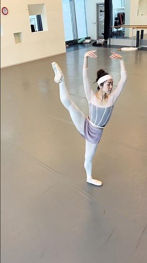 バレエ アダージオ #バレエダンサー #レオタード #ballet #dance #ballerina
