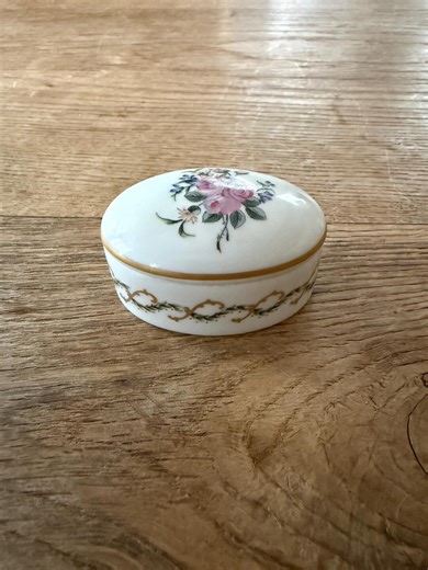 Vintage Limoges France Oval Trinket Box With Handpainted Flowers and Gilding - Etsy