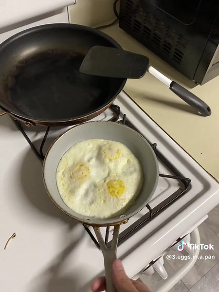 666 #3eggsinapan | Eggs In Purgatory