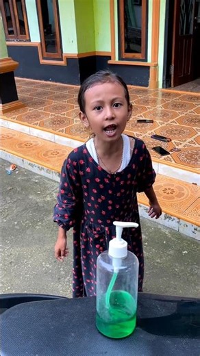 HOW TO WASH HANDS USING SOAP