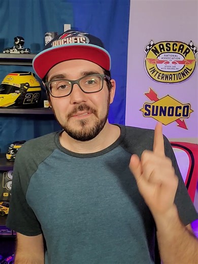 NASCAR picks for Phoenix! #FastForecast #NASCAR #Shorts - Eric Estepp (1080p, h264, youtube)