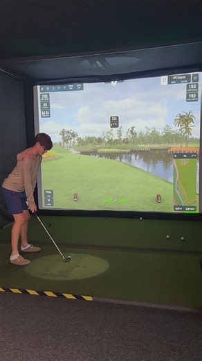 𝐆𝐞𝐭 𝟓𝟎 𝐩𝐫𝐚𝐜𝐭𝐢𝐜𝐞 𝐬𝐰𝐢𝐧𝐠𝐬 𝐝𝐨𝐧𝐞 𝐢𝐧 𝐭𝐡𝐞 𝐭𝐢𝐦𝐞 𝐢𝐭 𝐭𝐚𝐤𝐞𝐬 𝐭𝐨 𝐰𝐚𝐥𝐤 𝐨𝐧𝐞 𝐟𝐚𝐢𝐫𝐰𝐚𝐲. If your goal is repetition and improvement, simulator golf is the cheat code for efficiency. 𝐌𝐚𝐱𝐢𝐦𝐢𝐳𝐞 𝐲𝐨𝐮𝐫 𝐬𝐰𝐢𝐧𝐠𝐬 𝐩𝐞𝐫 𝐦𝐢𝐧𝐮𝐭𝐞. Book your next round! 📈 https://www.GoNextLevelGolf.com | Next Level Golf