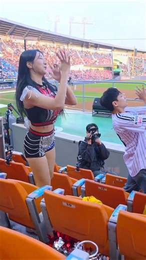🚫서여진X이준 미친 투샷 실화냐 ㄷㄷ⛔️ 서여진 Seo Yeojin 치어리더 직캠 아웃송 fancam