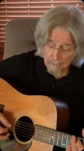Lobo - Don’t Expect Me to Be Your Friend - Live Performance “Don’t Expect Me to Be Your Friend” is a song written and recorded by American singer Lobo that appears on his album Of a Simple Man. Released in 1972, the single peaked at No. 8 on the US Billboard Hot 100 and was his third of four songs to top the Billboard Easy Listening chart, where it had a two-week stay at No. 1. #lobo #dontexpectmetobeyourfriend #kentlavoie #70ssong #70smusic #lovesong #1970smusic #acousticrock #70s #music #popmu