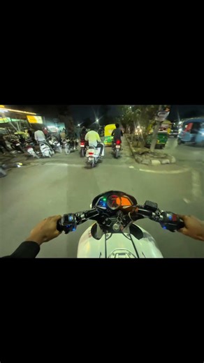 Bhai dekh raho ho scooty kese chala raha hai #viral #motovolgger #vlog ‪@lakhrider07‬