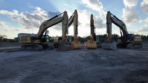 More massive excavators up for grabs in Orlando! 🔥 Seize the chance to bid on five powerful Caterpillar 395 Excavators at the Premier Global Auction, happening Feb. 17-21! These heavy-duty machines are available for inspection at Ritchie Bros. Orlando facility. Priority Bidding is now open! These excavators will sell to the highest bidder on Day 4 – Feb. 20 (Thu.). Don't miss out. To view inventory and register to bid visit: https://ow.ly/cZxy50V0Wyo | Ritchie Bros.