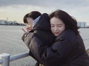 半分、青い 今でも大好きです． 2人とも受賞おめでとう🌸 #永野芽郁 #清野菜名 #半分青い #日本アカデミー賞 #おすすめ