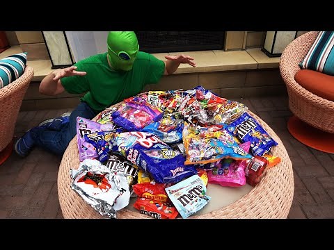 A lot of candy AND ALIEN