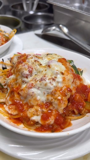 1.4K views · 65 reactions | Isabella Pasta is available on our lunch menu! Fresh Italian Sausage, Zucchini & Smoked Mozzarella For only $15! Stop in! ❤️ #BronxBitesOfItaly #BronxFlavors #NYCItalianEats #lunch | Enzo's Of Williamsbridge | Facebook