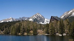 Na Hrebienku napadlo päť centimetrov snehu, na Štrbskom plese tri