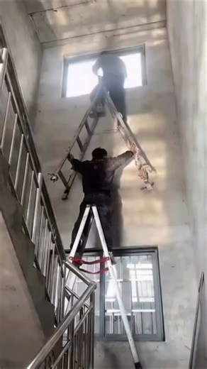 Ladder safety. #fail #construction #sitesafety