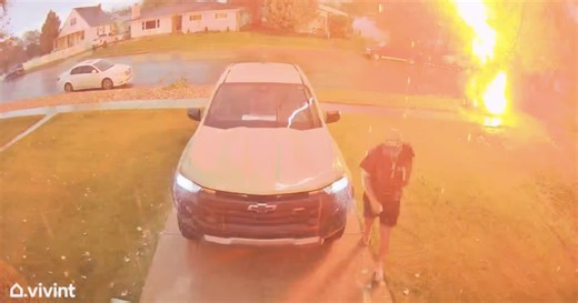 Lightning nearly strikes man in front of Fort Morgan home