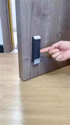 6.6K views · 22 reactions | Chặn cửa chân chó kiểu hiện đại, kiểu này tiện nhất trong các loại chặn cửa. #Chancua #phukiennoithat #Shopnghemoc.com | Module PK | Facebook