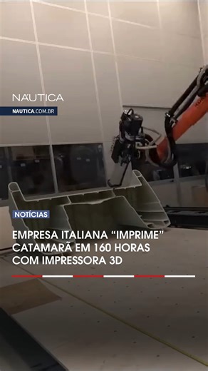 🖨️ "Imprime um barco aí, por favor!" 👀 Cada vez mais potentes, as impressoras 3D deram mais uma demonstração de que o céu é o limite (ou melhor, as águas). 😮 Foi produzido pela empresa italiana Caracol, que fabrica esses equipamentos, um catamarã de 6 metros de comprimento feito totalmente por impressora 3D. Ao todo, levou 160 horas para que o modelo ficasse pronto. 🔝 O barco é considerado o "primeiro catamarã monolítico funcional", isso é, um catamarã projetado com um conjunto integrado, se
