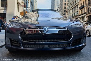 Here's what it's like to drive a Tesla on the crazy new Autopilot mode | Insider Tech