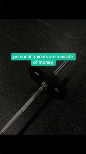 now im the one flirting with my ai trainer 🤫 #gymtok #personaltrainer #gymstreakai #ak04m