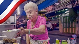 She's such a nice lady. And she is serving such a good seafood soup! Full clip: https://youtu.be/nmxuLYzZXBU | Tim Travel Taste