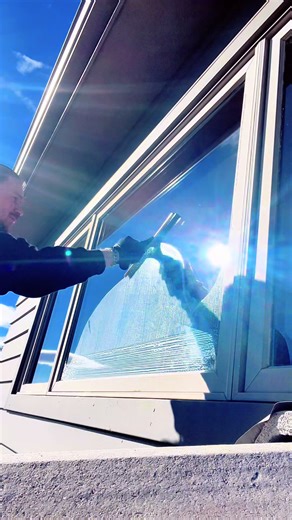 Smooth Cleaning Hacks for a Glassy Finish