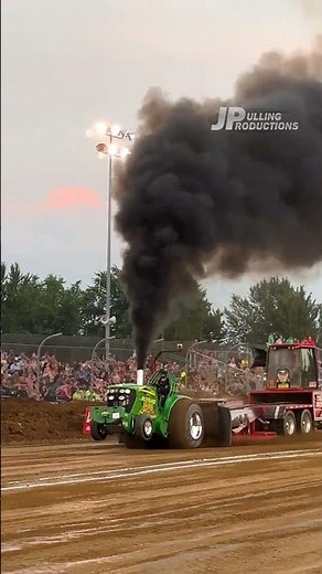 "King of Deeres" John Deere Pro Stock pulling at the Hartford Fair in Croton, OH!